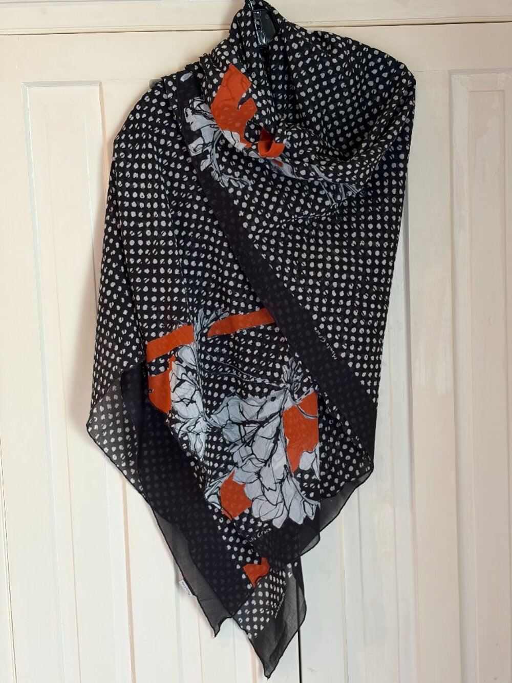 MANILA GRACE SCARF/WRAP - Picture 4 of 9